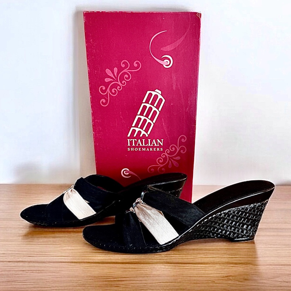 Italian Shoemakers Women's White and Black Sandals Size 8